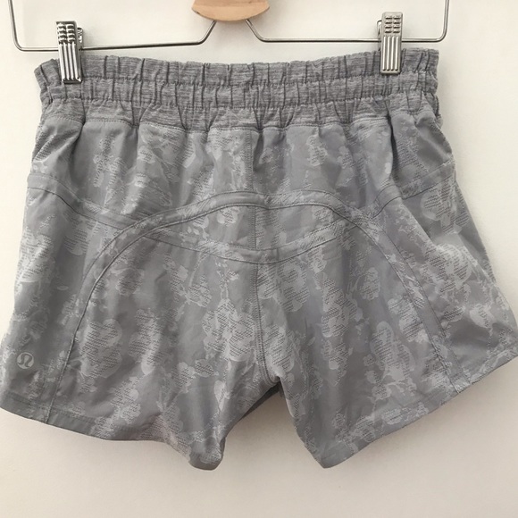 Lululemon Run: Tracker Short II - Picture 3 of 4